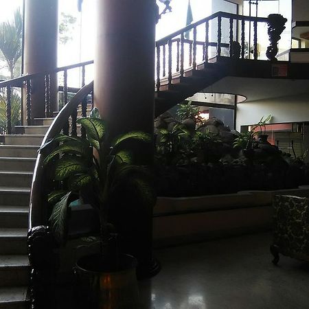 เดอะ วูด แมเนอร์ เอ็มจี โรด Hotel Kochi ภายนอก รูปภาพ
