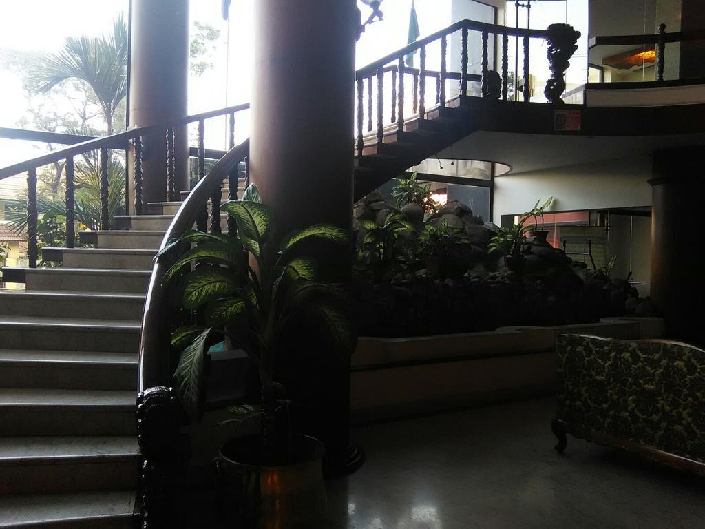 เดอะ วูด แมเนอร์ เอ็มจี โรด Hotel Kochi ภายนอก รูปภาพ