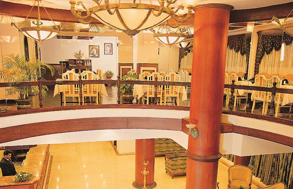 เดอะ วูด แมเนอร์ เอ็มจี โรด Hotel Kochi ภายนอก รูปภาพ