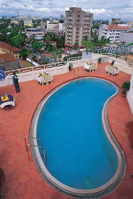 เดอะ วูด แมเนอร์ เอ็มจี โรด Hotel Kochi ภายนอก รูปภาพ