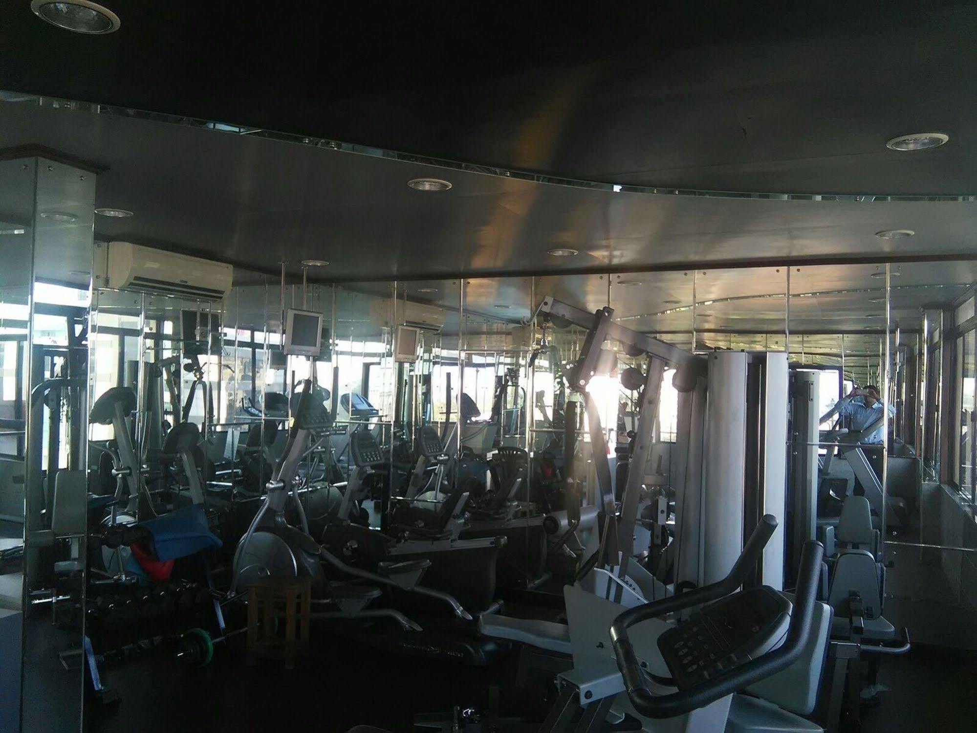 เดอะ วูด แมเนอร์ เอ็มจี โรด Hotel Kochi ภายนอก รูปภาพ