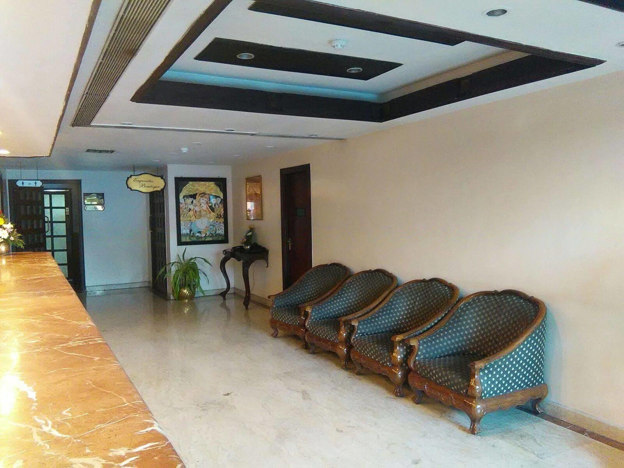 เดอะ วูด แมเนอร์ เอ็มจี โรด Hotel Kochi ภายนอก รูปภาพ