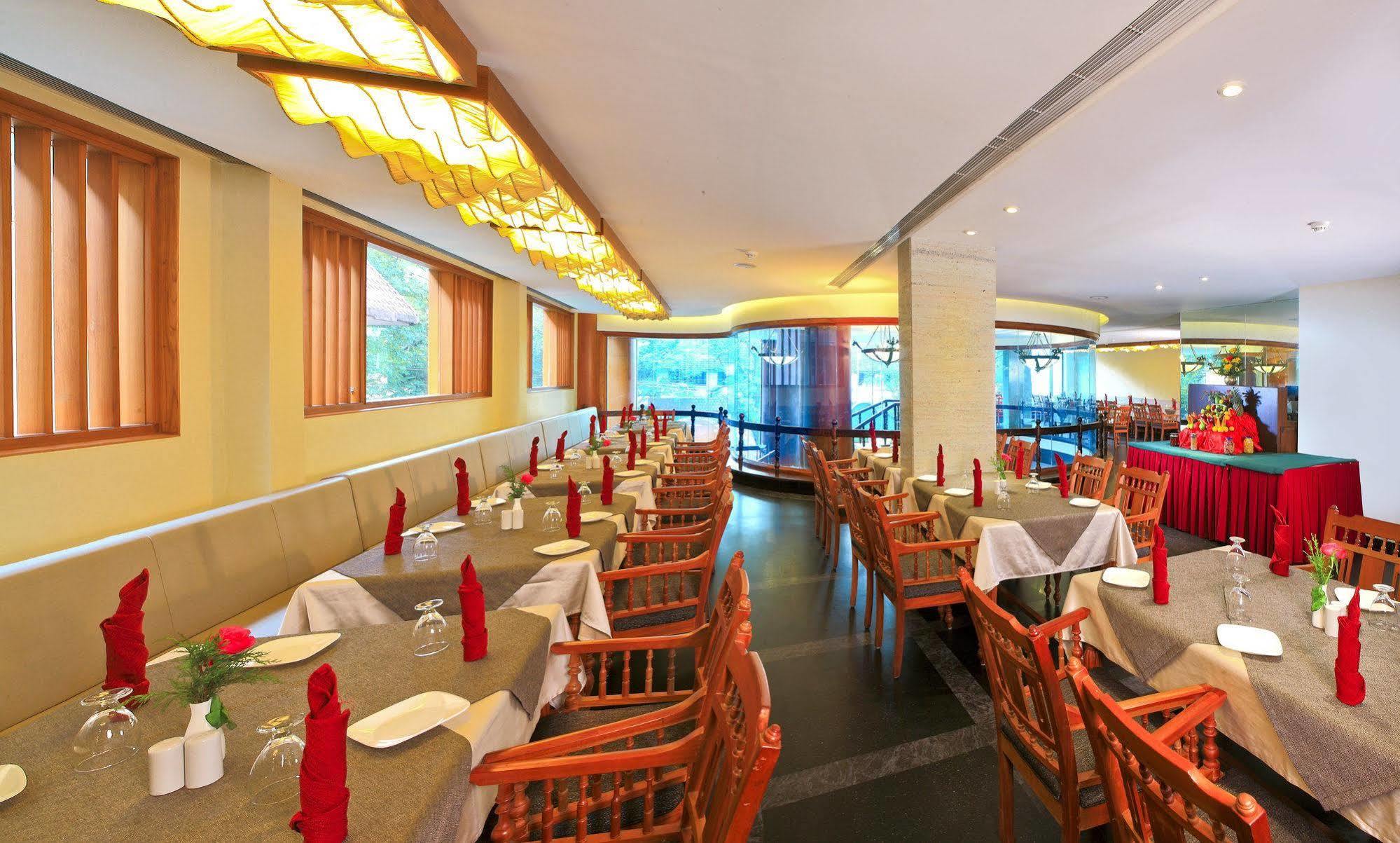 เดอะ วูด แมเนอร์ เอ็มจี โรด Hotel Kochi ภายนอก รูปภาพ
