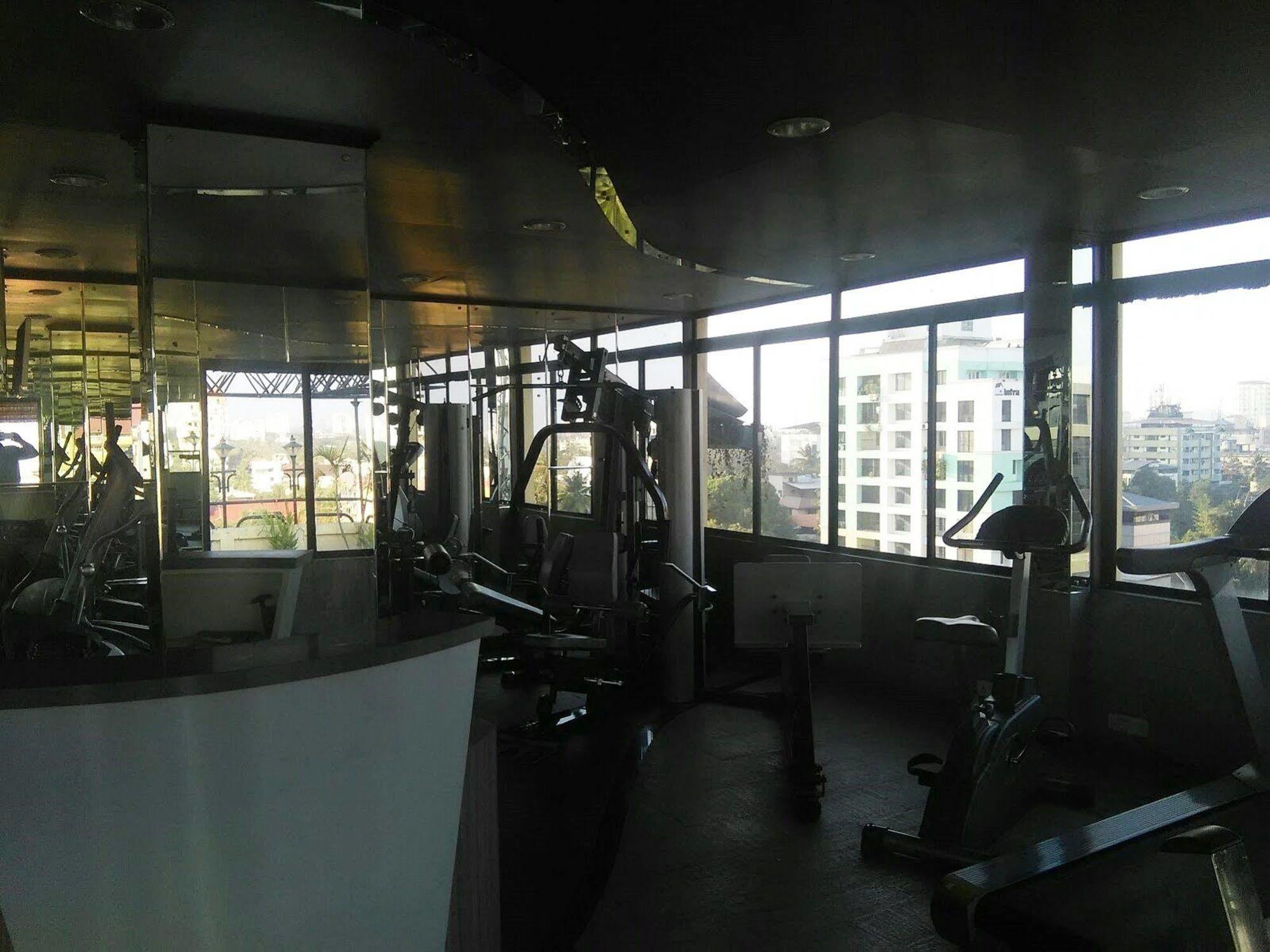 เดอะ วูด แมเนอร์ เอ็มจี โรด Hotel Kochi ภายนอก รูปภาพ